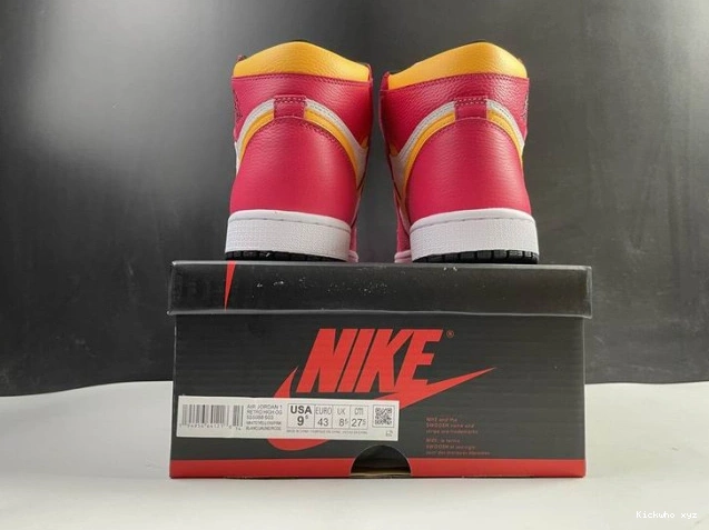 Jordan 1 High Air OGLight Red Fusion 555088-603 0819